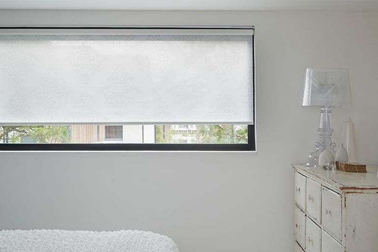 White Roller Blinds Made To Measure In The Uk Hillarys