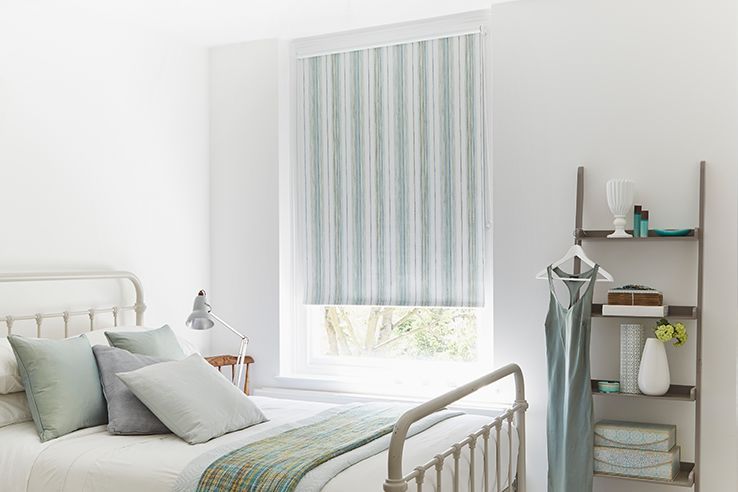White Roller Blinds MadetoMeasure in the UK Hillarys™