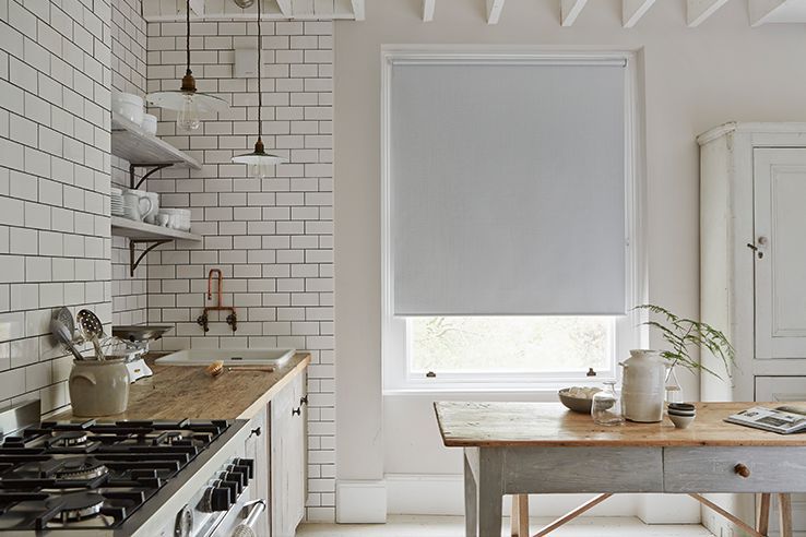 Blackout Roller Blinds Made To Measure Sizes Up To 350cm X 350cm - Fast