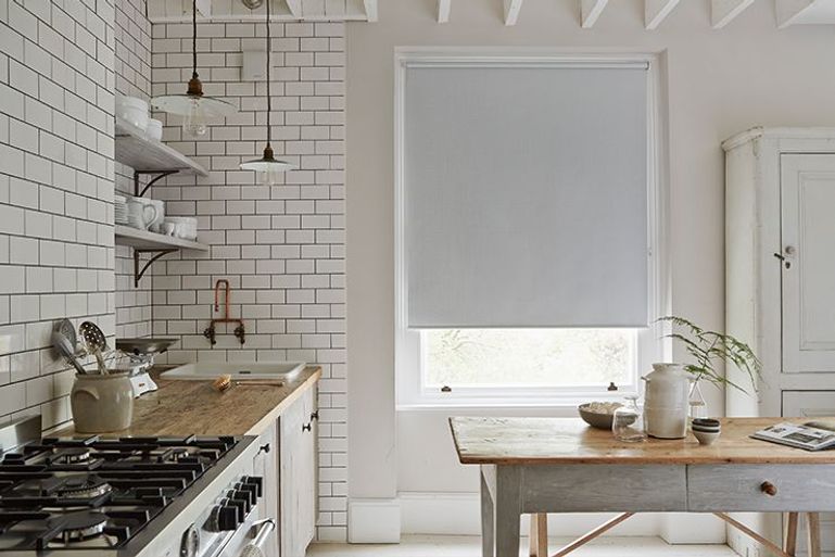 Blackout Roller Blinds Made To Measure Sizes Up To 350cm X 350cm - Fast