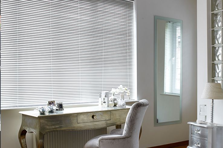 Silver Blinds MadetoMeasure in the UK Hillarys™