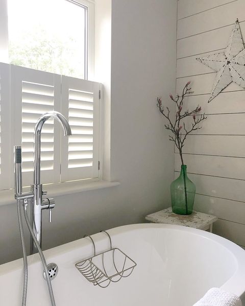 silk white cafe style shutters in bathroom
