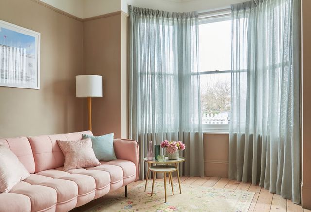 5 Top Tips For Beautiful Bay Windows, How To Put Up Net Curtains On A Bay Window