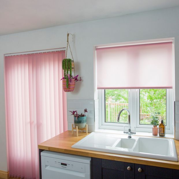 Reber blush roller and vertical blinds in kitchen