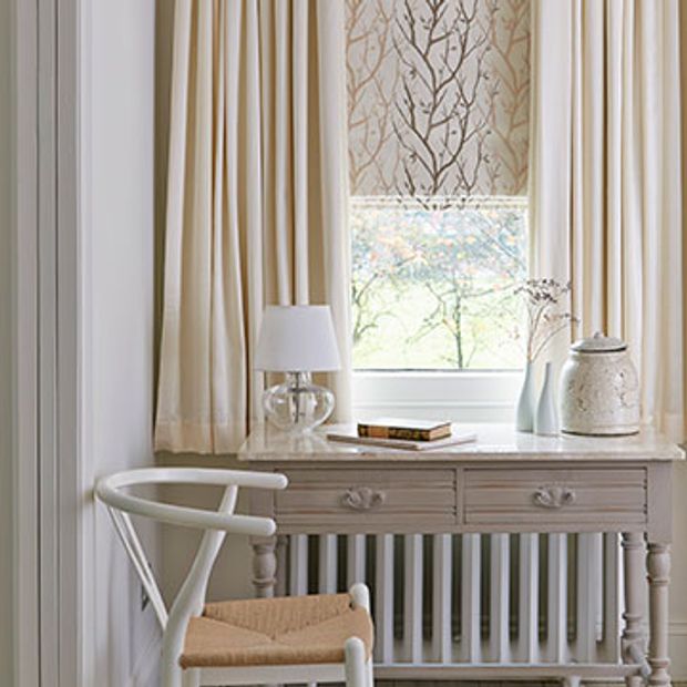 Roman Blind_Pyrus Cream_with_Chester Cotton_Curtains_Bedroom