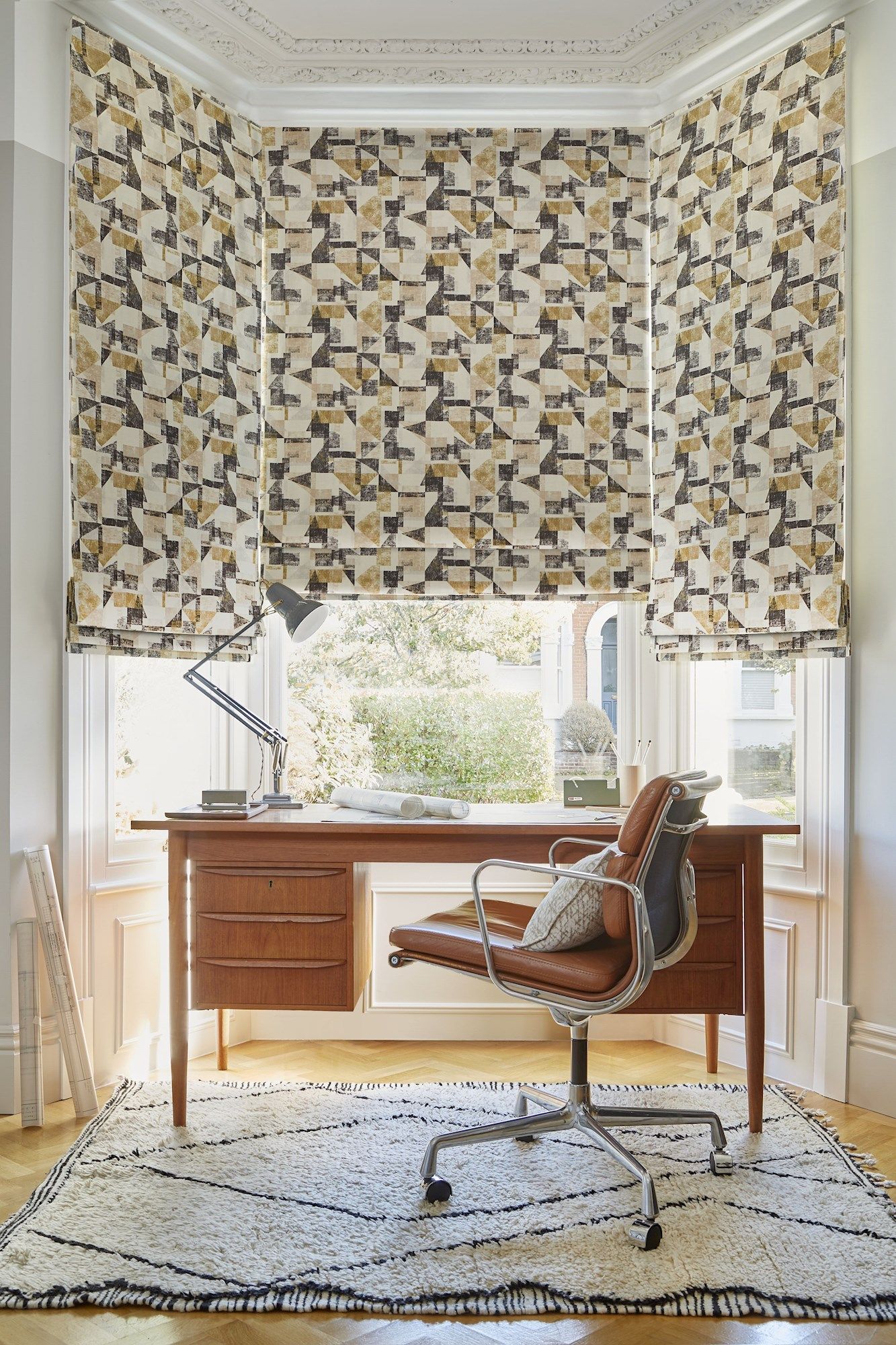 Bay window deals roman shades