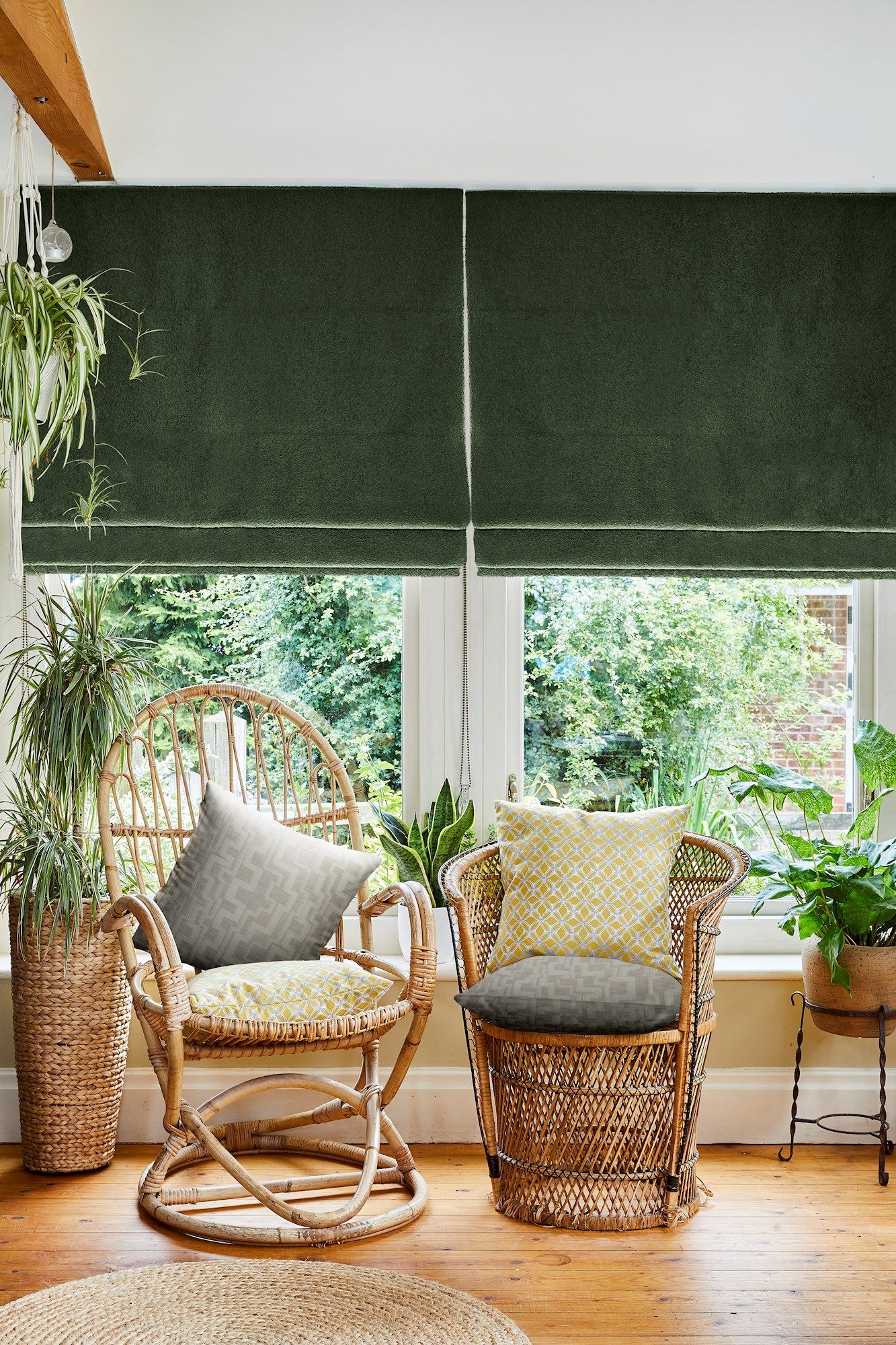 Blinds in store living room