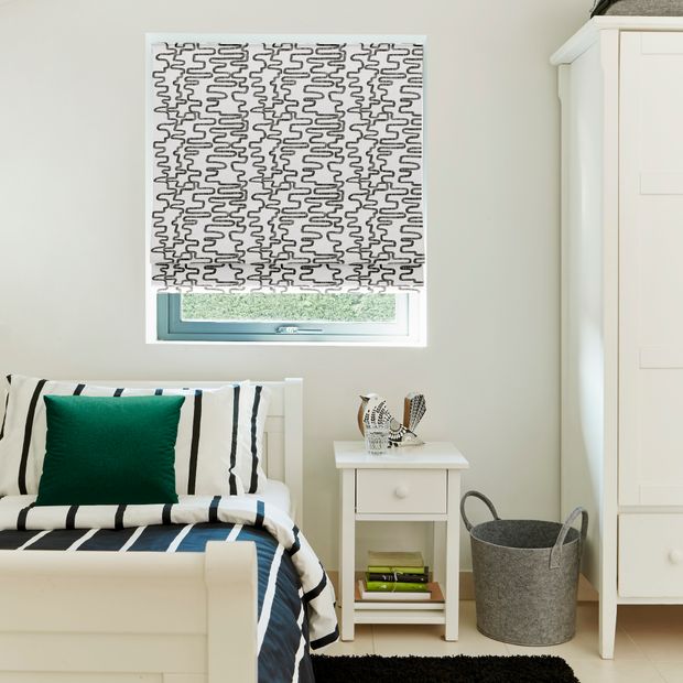 wirl mono roman blind on window in teen bedroom
