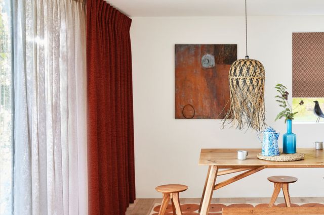 SOHO BOUCLE SPICE CURTAIN ZIRCON SPICE ROMAN LIVING ROOM