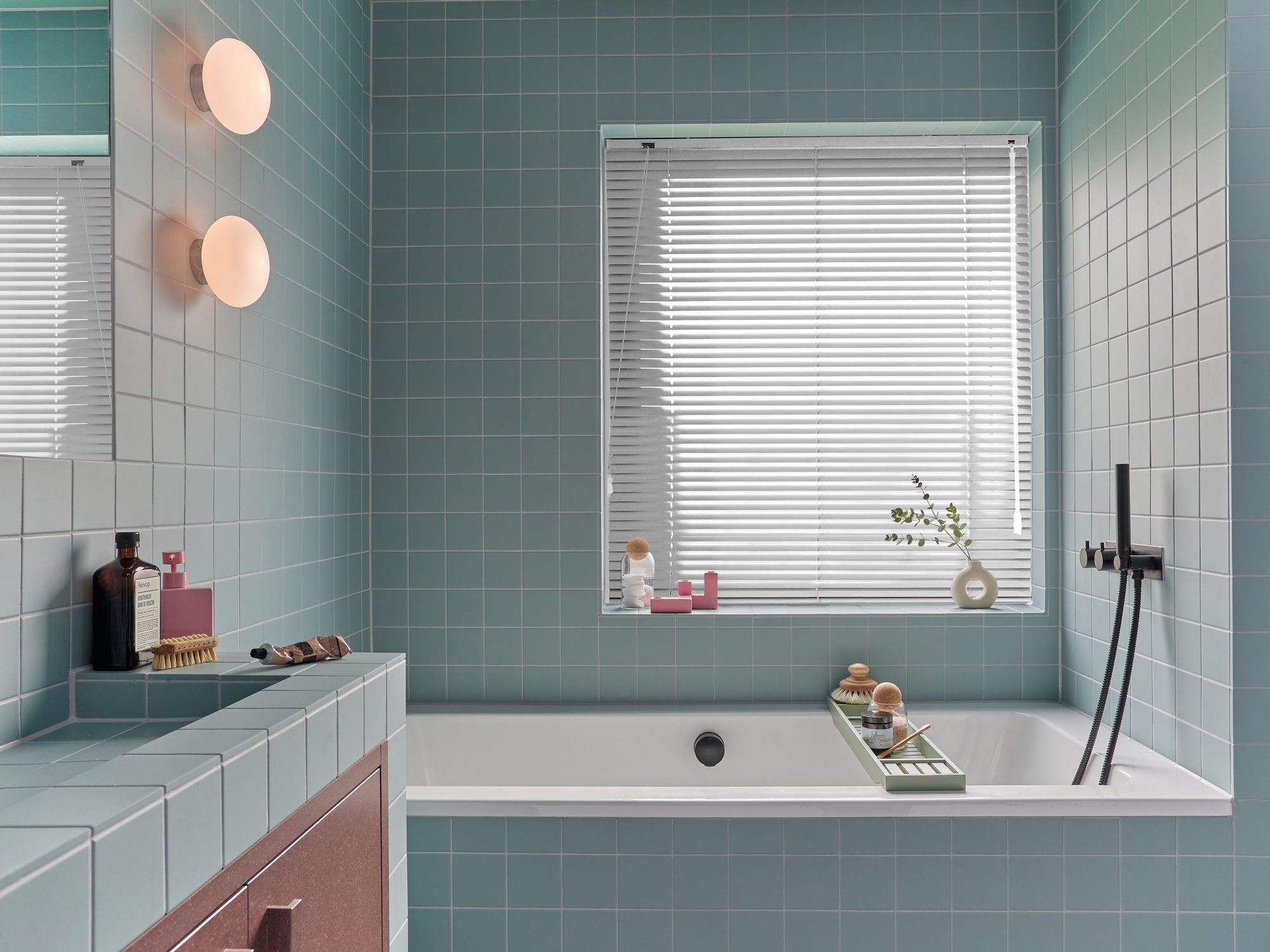 The Best Blinds for Bathrooms - Hillarys