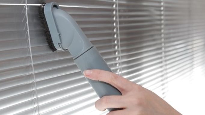Clean venetian blinds with hoover